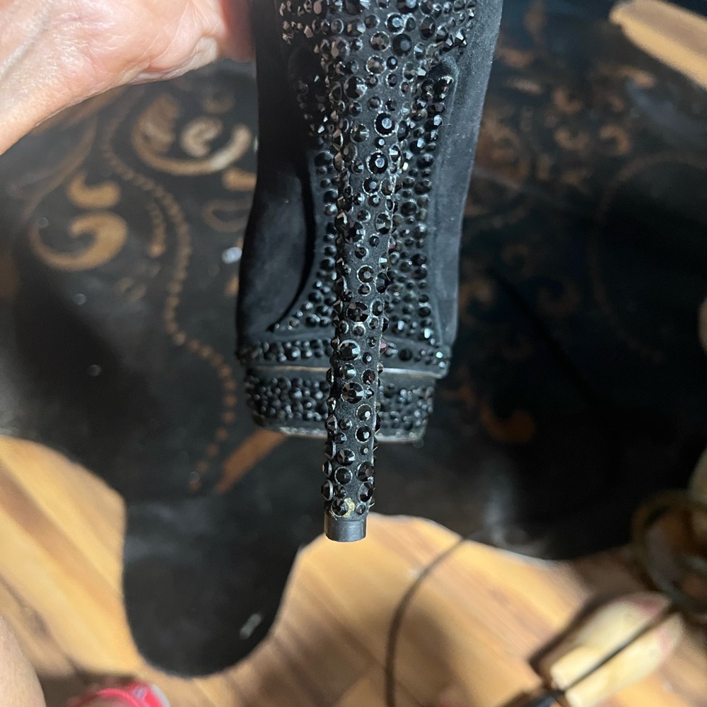 Brian Atwood Crystal embellish suede pumps - Picture 3 of 5